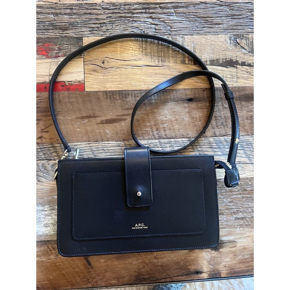 🤍 APC Black Albane Leather Clutch With Crossbody Strap Bag